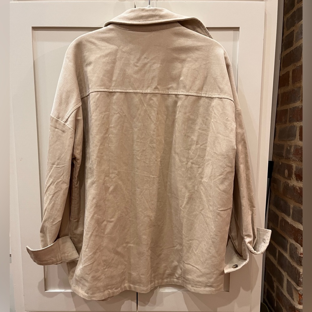 Cream Button-Up Shacket, Size Small - Picture 5 of 6